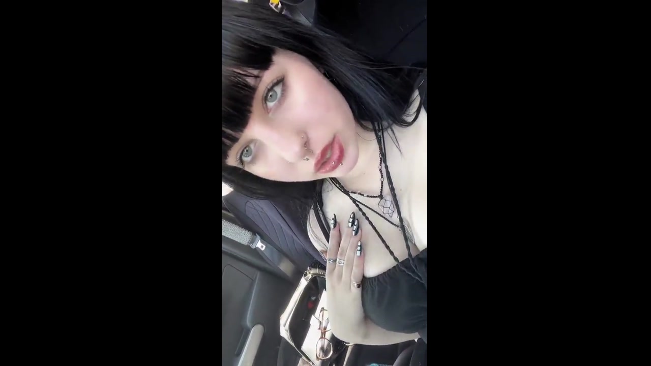 IRL Thick Pawg Goth Emo Tiktok Slut Leaked 02