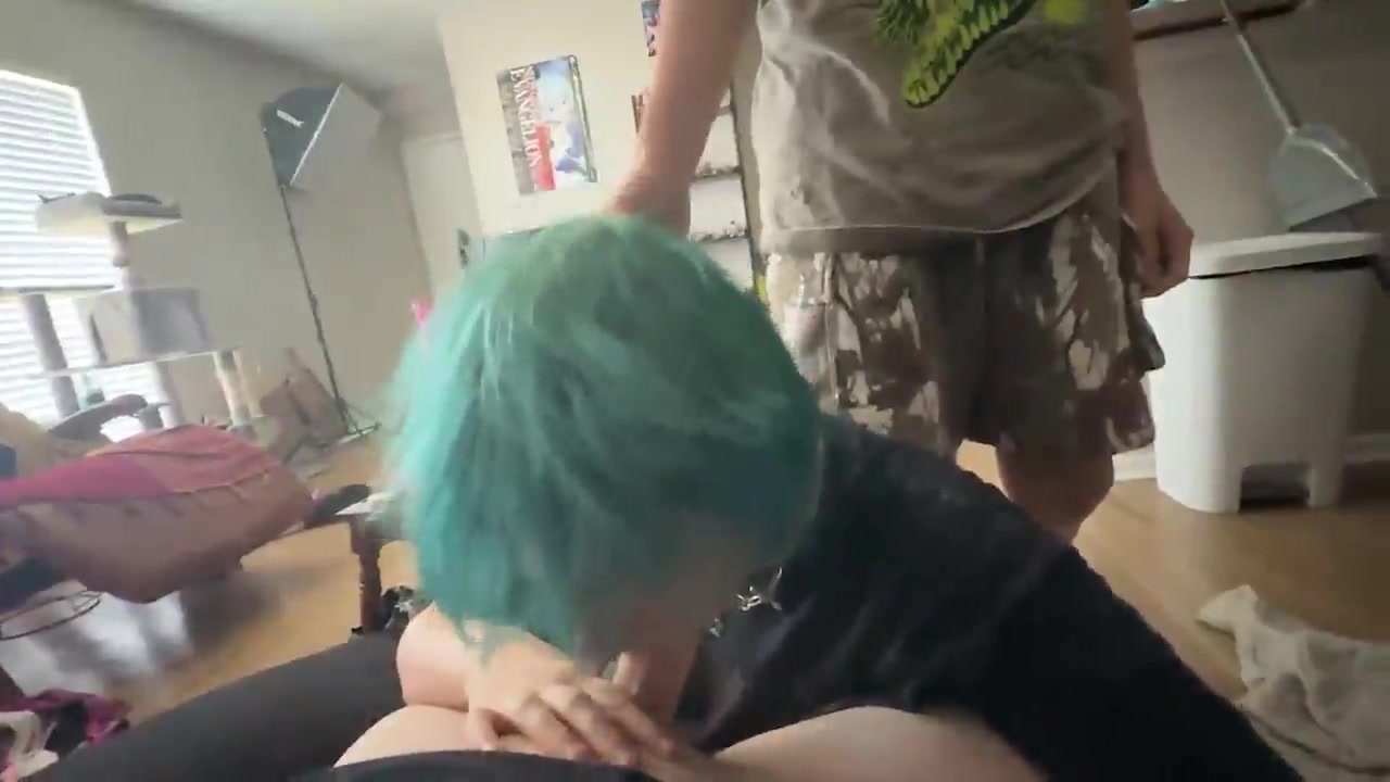 Emo slut friends tag team a huge cock sloppy head 02