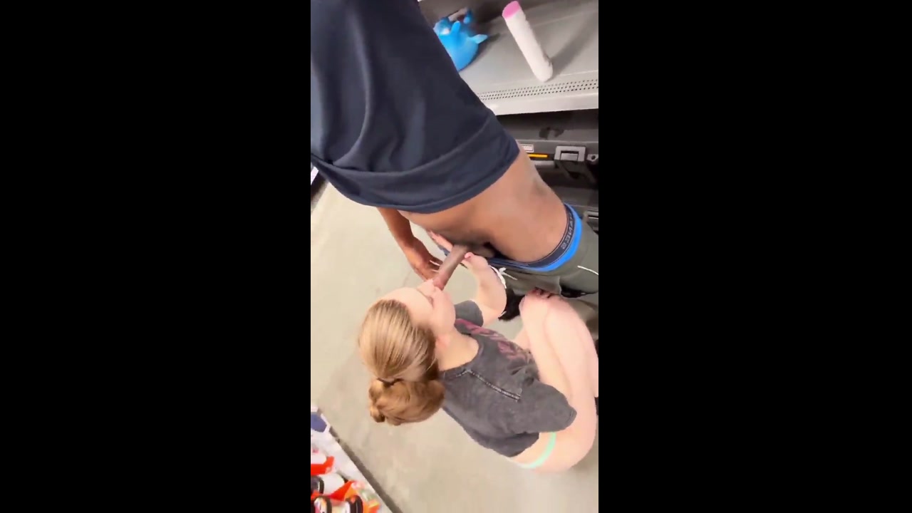 White girl sucking bbc on the supermarket 01