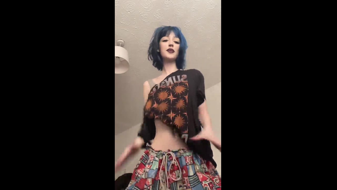 Goth clussy with killer waist twerks for tiktok 01