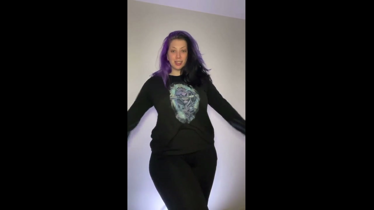 Found my way to Thicc Goth Girls Tiktok... a happy accident for sure! 03