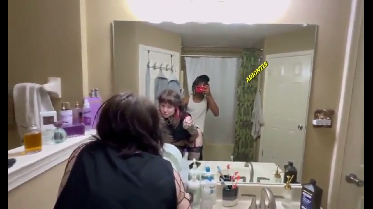 Sexy emo girl sucks and fucks