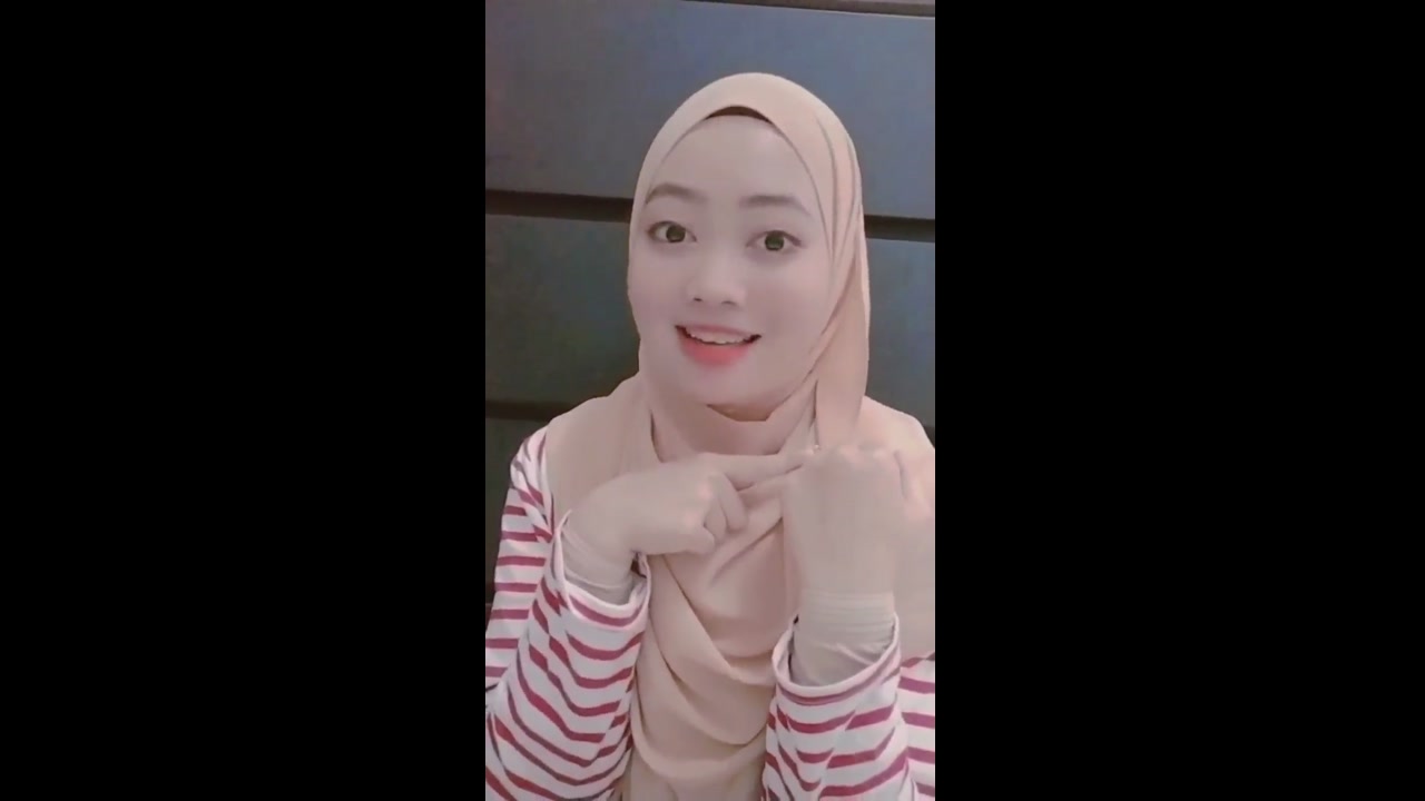 Shasha hijab cantik colmek big tit memek malaysia indonesia muslim milf kacamata glasses 02
