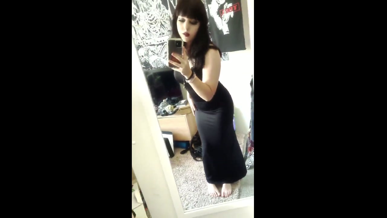 Pawg Goth Discord Slut that sells on instagram tiktok 01